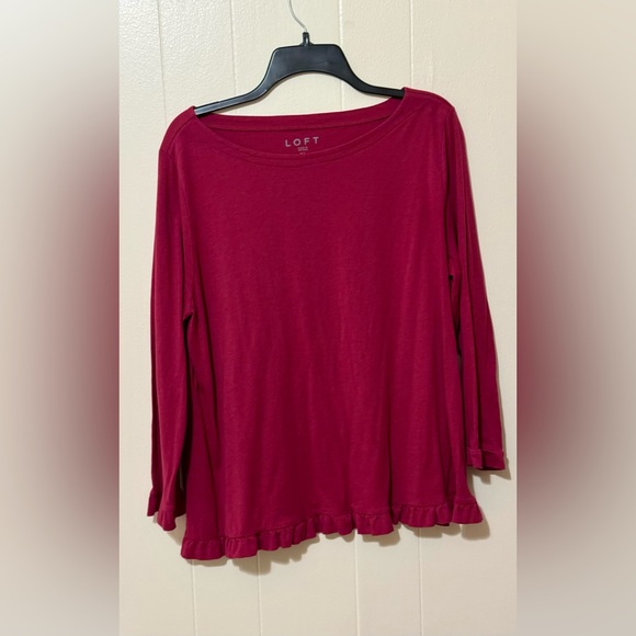 😍 3 for $20. EUC long sleeve shirt with ruffle - Picture 1 of 4